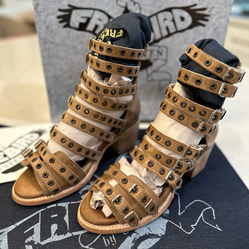 Freebird by Steven Casandra Tan Size 6 *NEW*